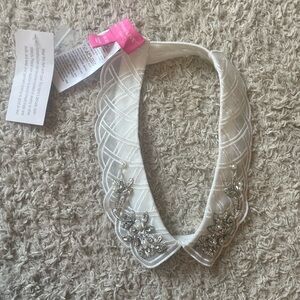 Issac Mizrahi Elegant White Embellished leg garland